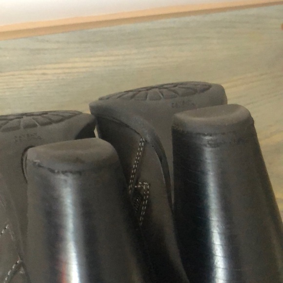 EUC Sofft Noreen Western Cowboy Black Leather Heeled Ankle Boots Size 6.5M - Picture 14 of 16